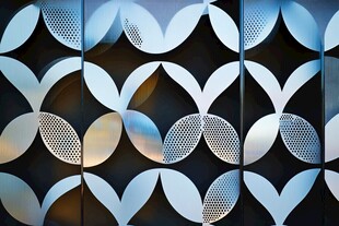 几何镂空图案装饰板