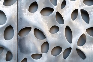 金属镂空花纹装饰板