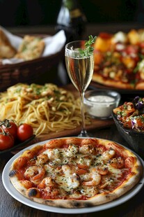 美味意式餐点与香槟相伴