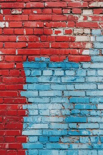 红蓝斑驳砖墙纹理
