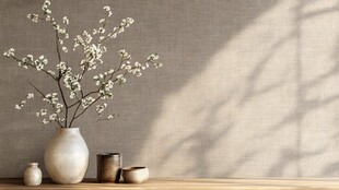 素雅花瓶与春日花枝摆件