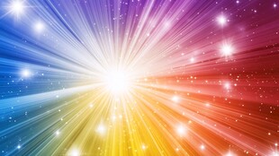 绚丽多彩的光线闪耀星空