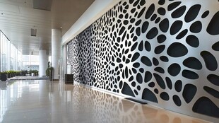 现代风镂空装饰墙面大厅