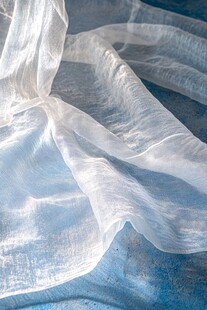 轻盈白纱质感布料展示