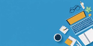 蓝色桌面的办公物品组合