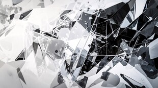 破碎晶体的黑白艺术图景