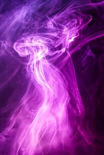 梦幻紫色烟雾特效画面
