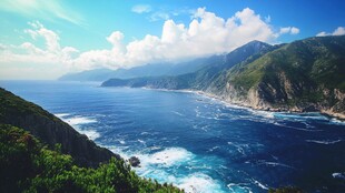 山海相依的壮阔美景