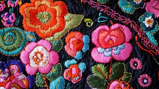 绚丽多彩民族风刺绣图案