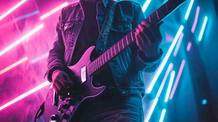 激情吉他手舞台炫技时刻