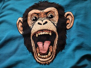 咆哮的猴子T恤图案