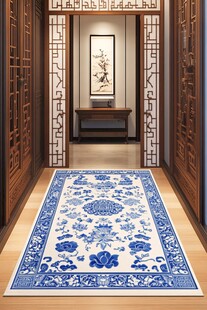 中式走廊蓝白花卉地毯装饰