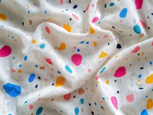 彩色波点印花柔软布料