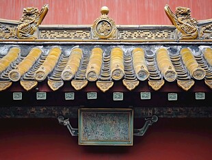 中式古建筑屋檐精美细节