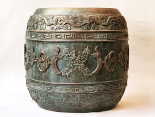 古雅青铜雕花缸