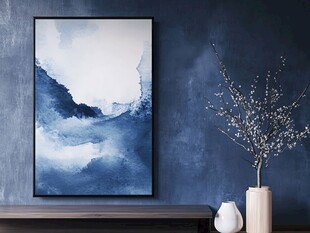 蓝调抽象挂画与简约摆件