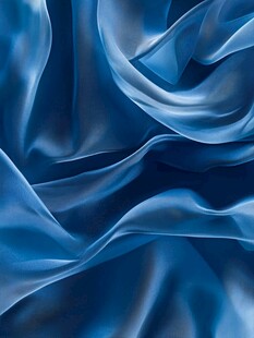蓝色绸缎的优雅褶皱