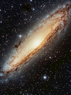 壮丽螺旋星系闪耀星空