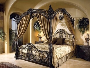 欧式古典雕花四柱大床