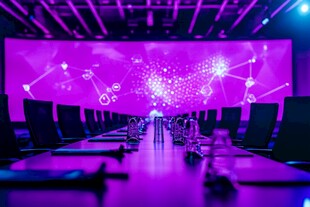 科技风会议室场景布置