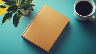 书与咖啡相伴的静谧时光