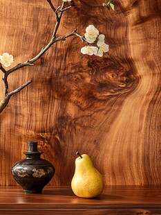 木桌静物 瓶梨与花枝