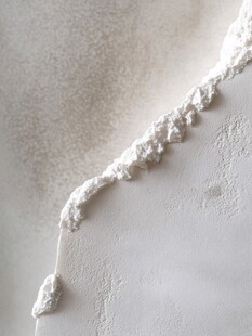 白色粉末边缘特写