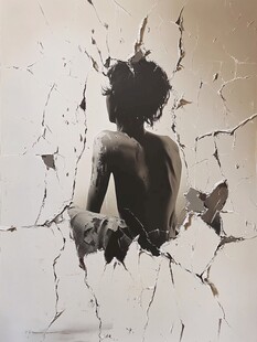 破壁而出的孤独身影