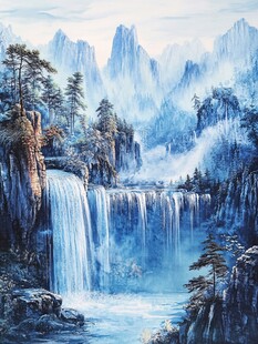 水墨山水间的飞瀑奇景