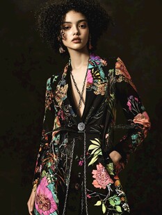 印花西装时尚女性风采