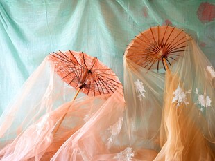 古风纱幔与油纸伞之美