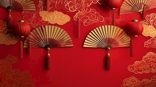 中式红墙下的折扇与灯笼