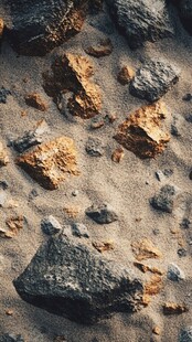 沙地上的多彩岩石