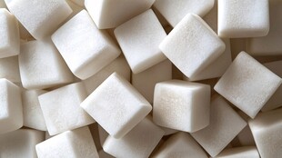 白色方形物体堆叠特写