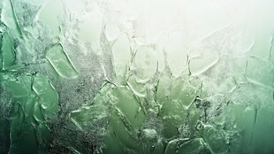 梦幻绿色冰面纹理特写