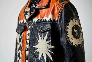 个性拼接皮夹克时尚单品