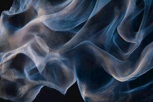 梦幻蓝纱飘动纹理画面