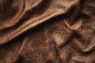 棕色褶皱皮革纹理特写