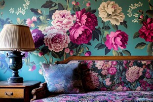 复古花卉风客厅温馨一角