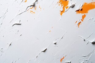 白色背景上的橙色涂料痕迹