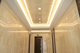 豪华大理石走廊天花板设计