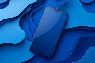 蓝色背景上的现代智能手机