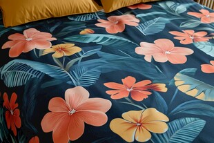 热带花卉图案床品