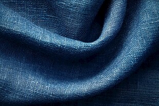 蓝色褶皱布料纹理特写