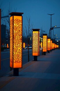 夜幕下的中式景观灯柱