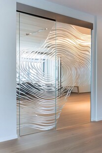 现代艺术感玻璃推拉门设计