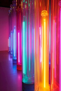 彩色发光玻璃管艺术装置