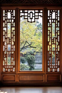 中式木窗映景自然雅致