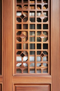 中式木雕镂空门窗