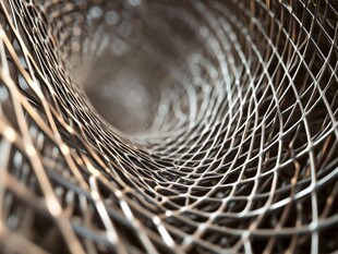 金属编织网的螺旋结构